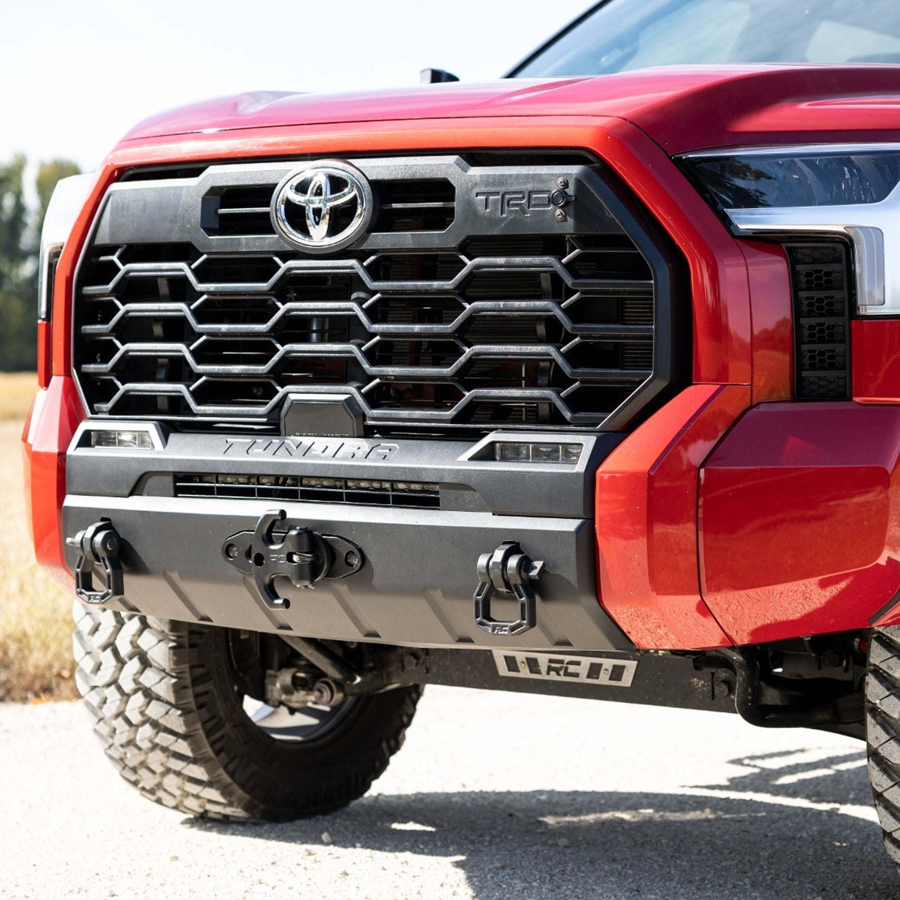 Rough Country Front Hidden Winch Mount W/d-Ring Shackles | 2022-2024 Toyota Tundra - 72003